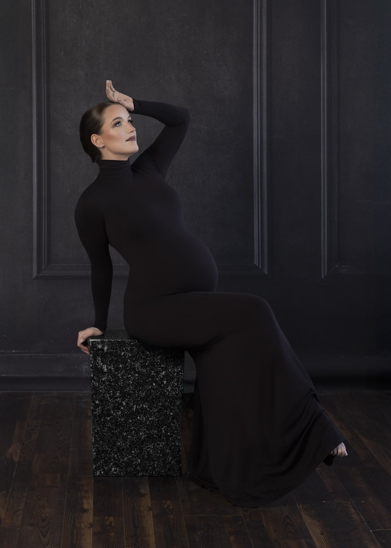 Mikayla creative maternity portrait